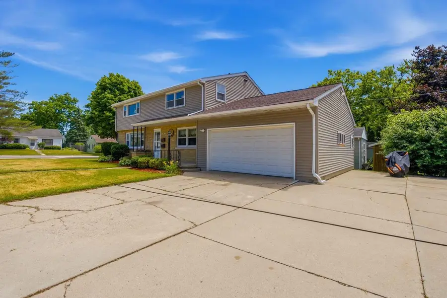 907 High STREET #907A, West Bend, WI 53090 - #3