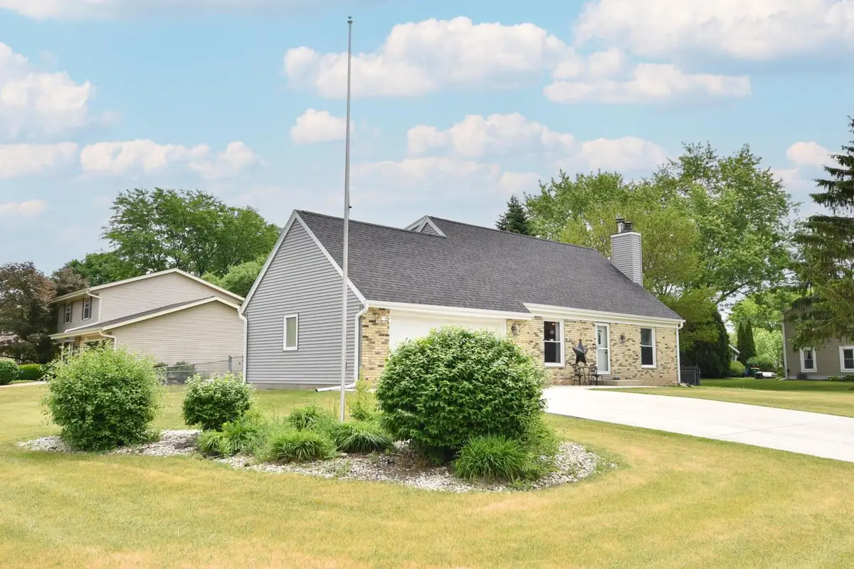 W165N10648 Wagon TRAIL, Germantown, WI 53022 - #1