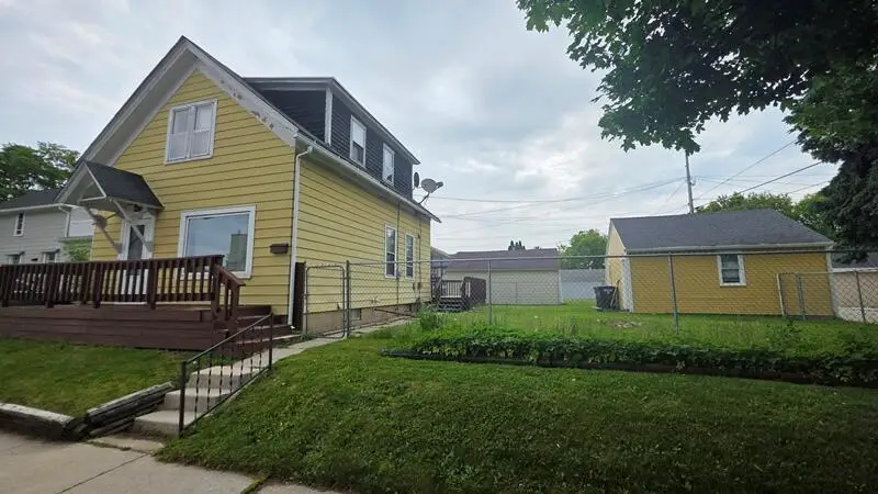 1423 N 17th STREET, Sheboygan, WI 53081 - #1