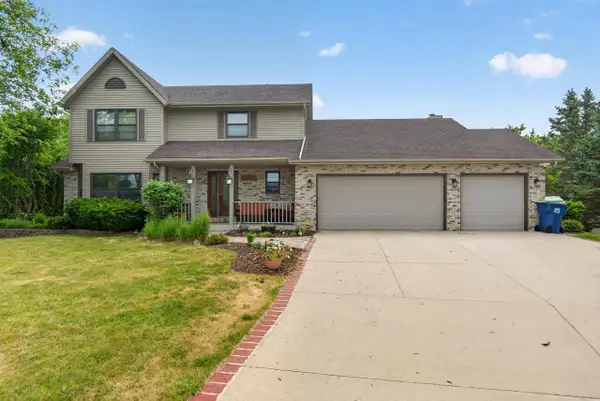 215 Quail CIRCLE, West Bend, WI 53090