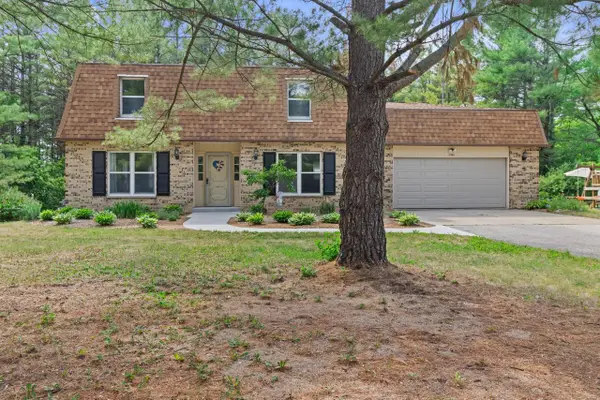 5581 Maple ROAD, West Bend, WI 53095