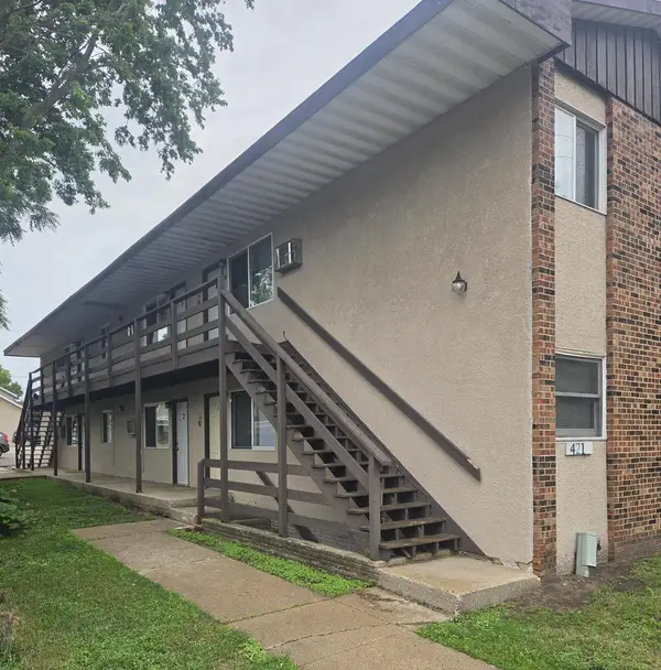 421 10th STREET N, La Crosse, WI 54601