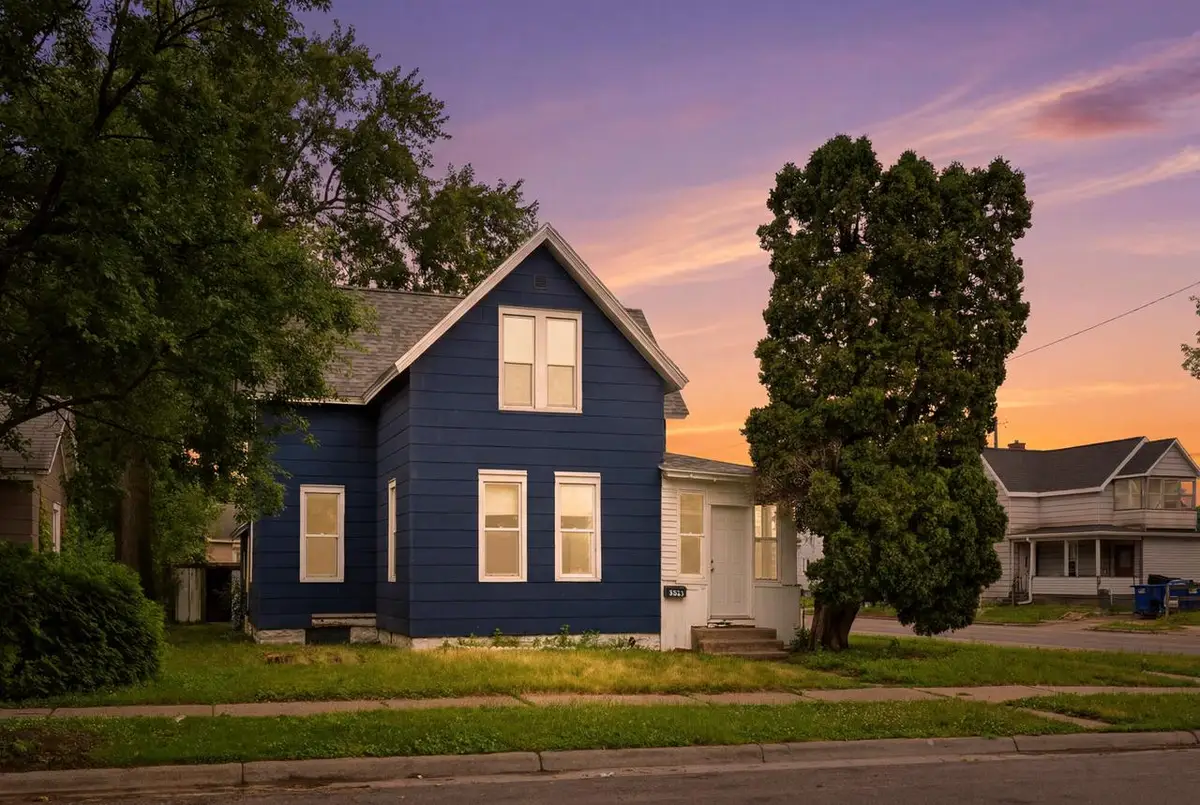 1002 8th STREET S, La Crosse, WI 54601 - #1
