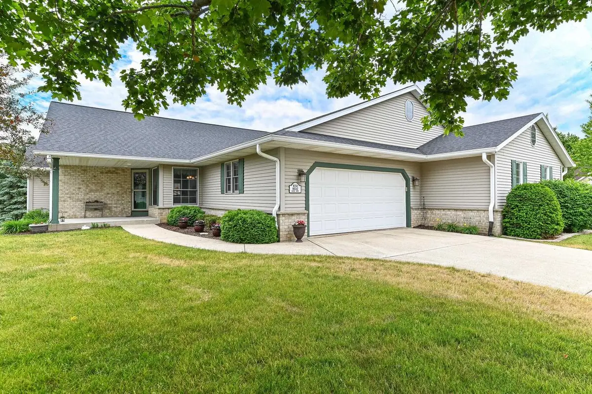 W154N6542 Marvel DRIVE #30, Menomonee Falls, WI 53051 - #1