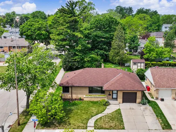 5659 S Quality AVENUE, Cudahy, WI 53110