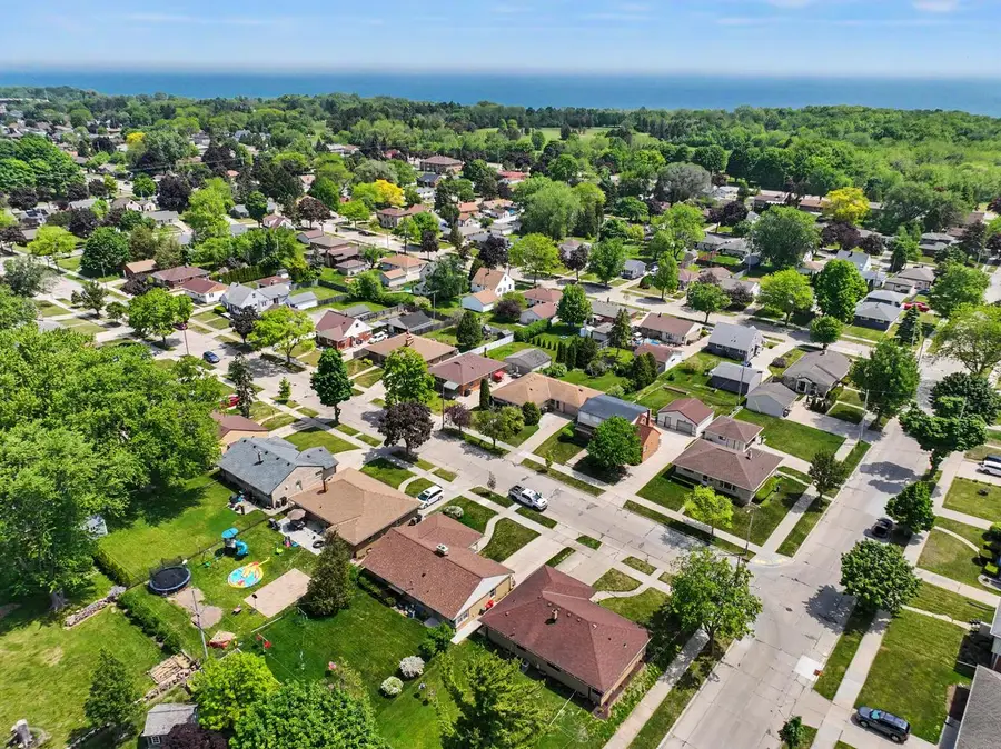 5659 S Quality AVENUE, Cudahy, WI 53110 - #3