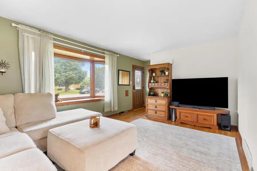 4353 S 61st STREET, Greenfield, WI 53220 - #3
