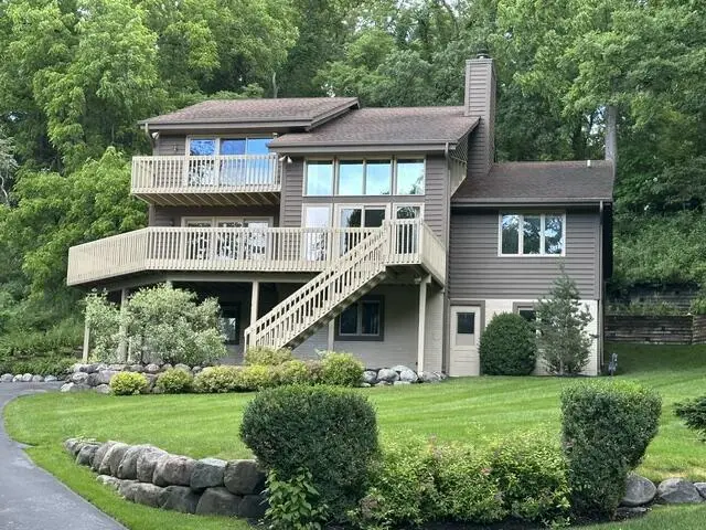 790 Garrison COURT, Delafield, WI 53018 - #1