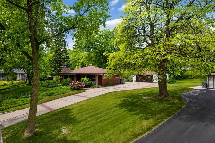 5751 S 22nd STREET, Milwaukee, WI 53221 - #3