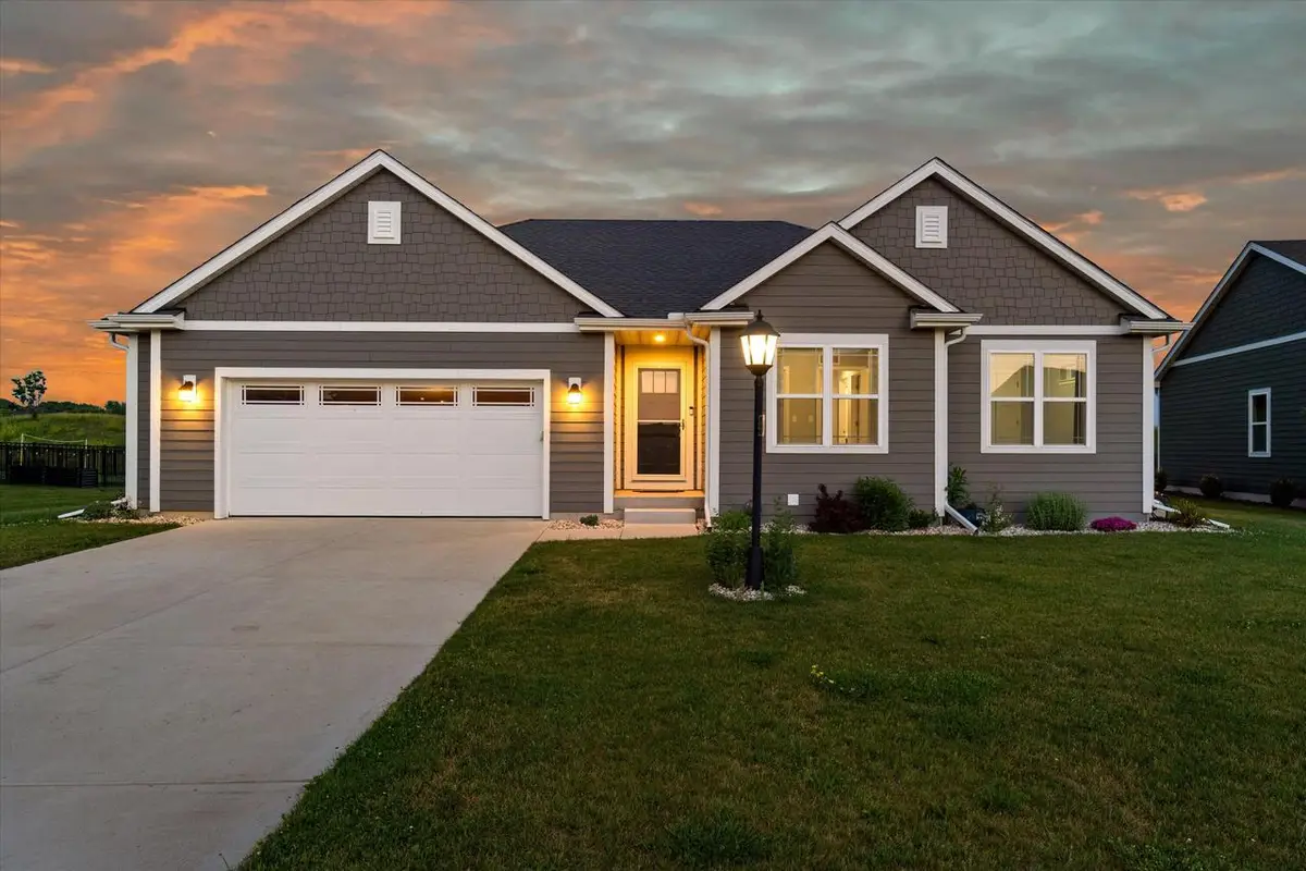 35077 Yahara DRIVE, Summit, WI 53066 - #1