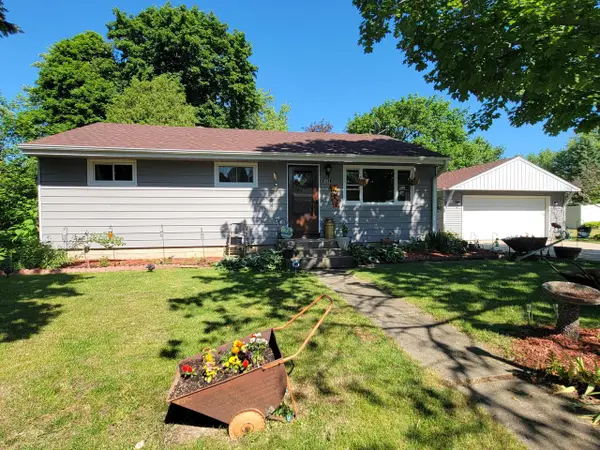 8982 S 79th STREET, Franklin, WI 53132