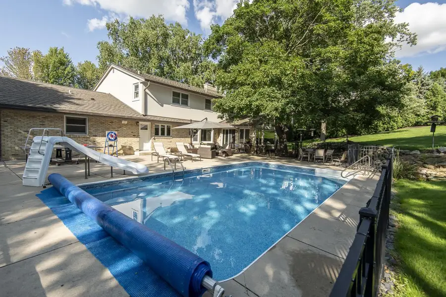 1405 Victoria CIRCLE N, Elm Grove, WI 53122 - #3