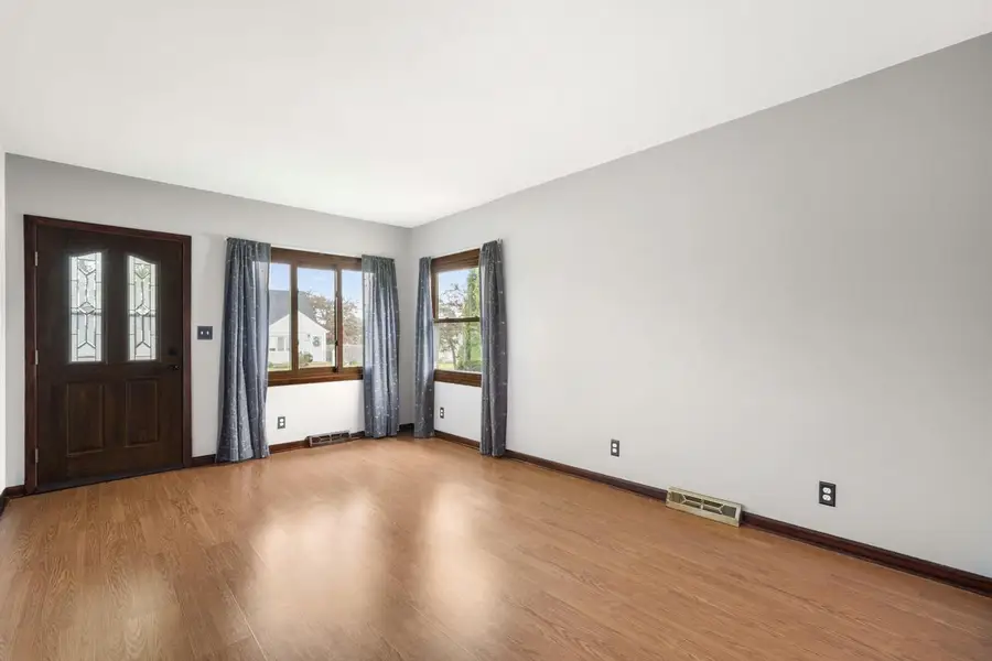 627 Blake AVENUE, South Milwaukee, WI 53172 - #3