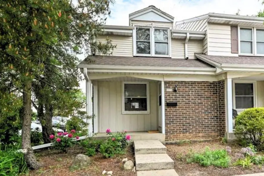 6216 W College AVENUE, Greendale, WI 53129 - #2