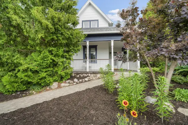 1040 Summer STREET, West Bend, WI 53090