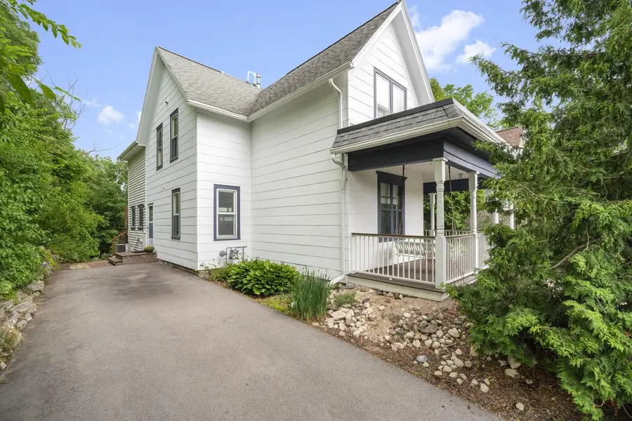 1040 Summer STREET, West Bend, WI 53090 - #2