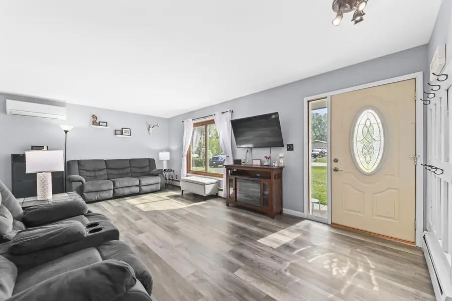 1447 Tomac LANE, Hubertus, WI 53033 - #2