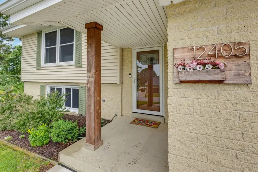 12405 W Crawford AVENUE, New Berlin, WI 53151 - #2