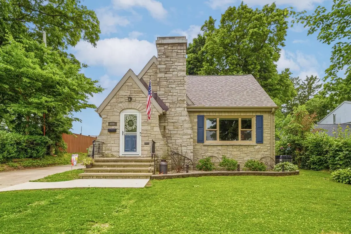 609 W Mackie STREET, Beaver Dam, WI 53916 - #1