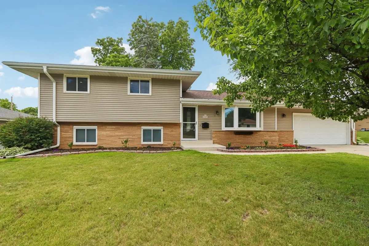 N91W17573 Saint Regis STREET, Menomonee Falls, WI 53051 - #1