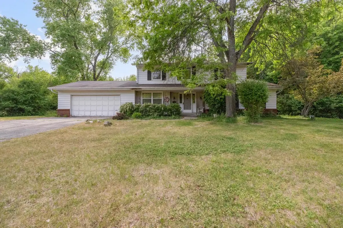 W265N7231 Thousand Oaks DRIVE, Lisbon, WI 53089 - #1