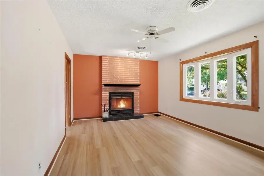 6620 W Morgan AVENUE, Milwaukee, WI 53220 - #3