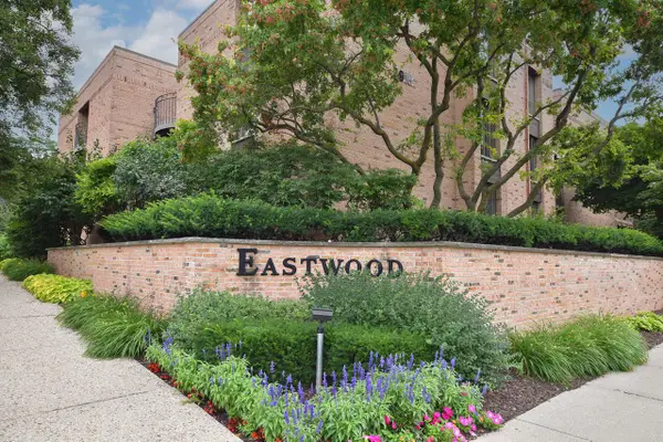 3838 N Oakland AVENUE #274, Shorewood, WI 53211