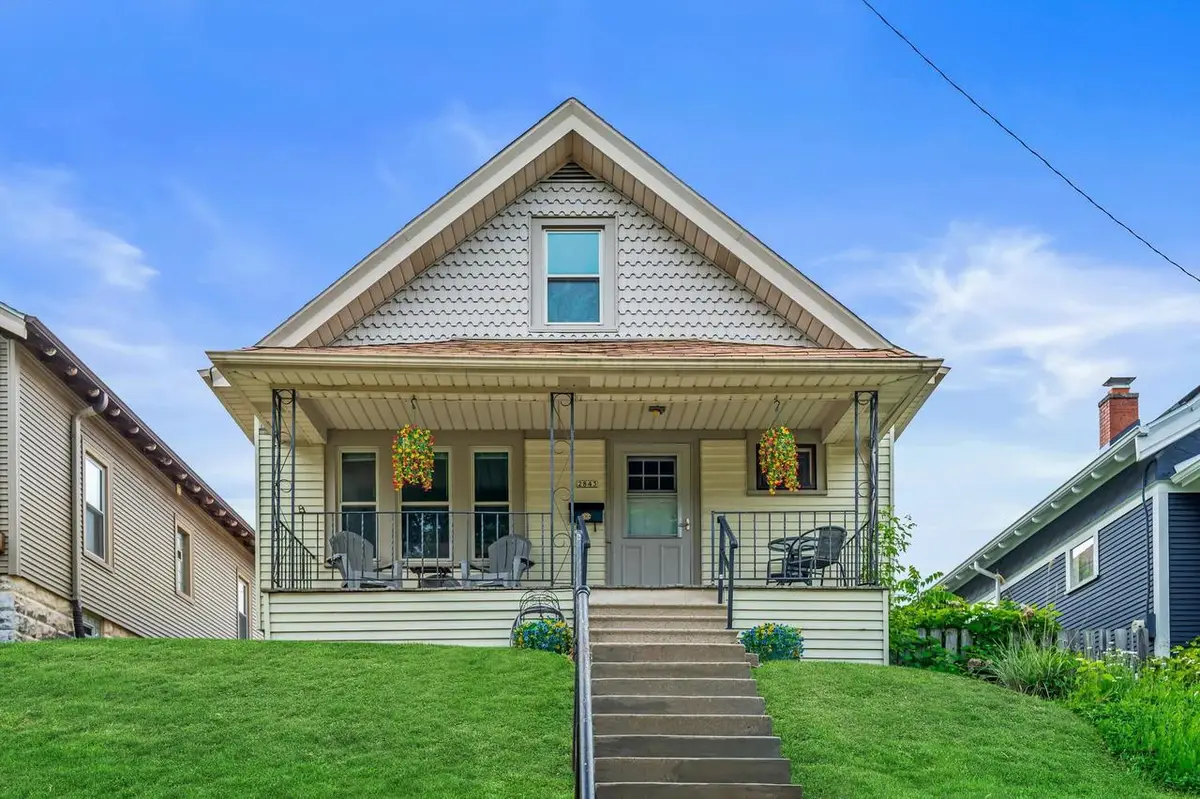 2843 S Linebarger TERRACE, Milwaukee, WI 53207 - #1