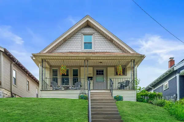 2843 S Linebarger TERRACE, Milwaukee, WI 53207