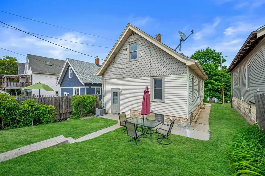 2843 S Linebarger TERRACE, Milwaukee, WI 53207 - #2