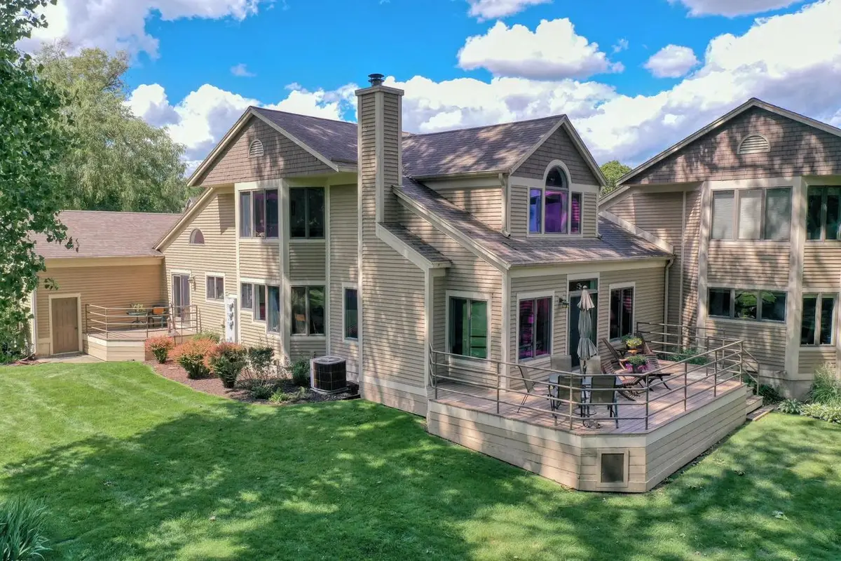 W304N2356 N Westwind DRIVE #6A, Pewaukee, WI 53072 - #1