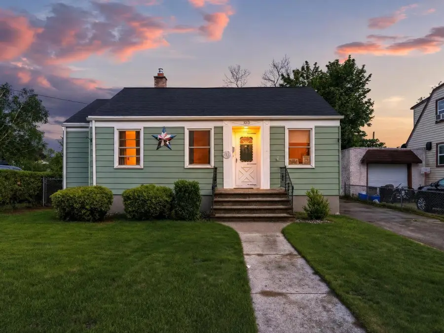 1013 28th STREET, Two Rivers, WI 54241 - #2