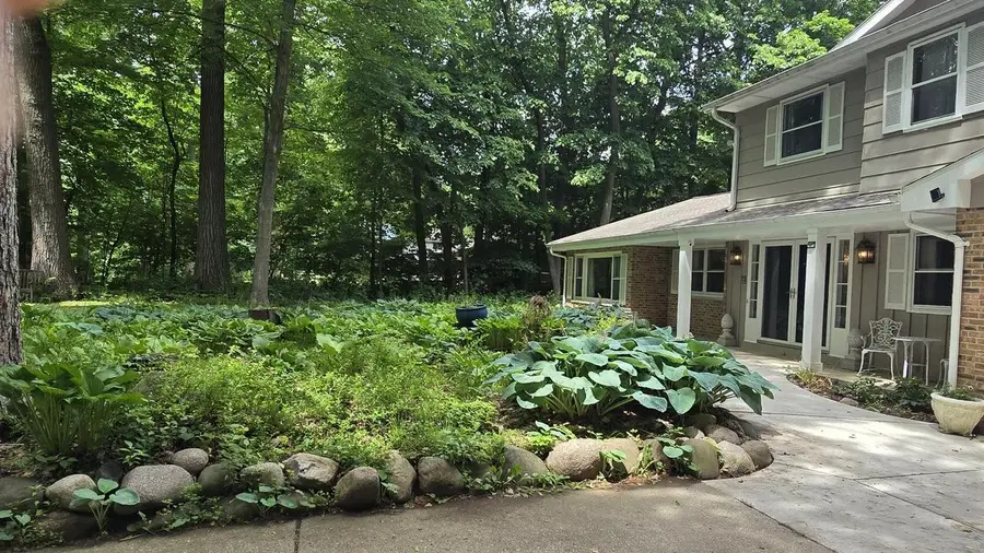 8480 W Edgerton AVENUE, Greendale, WI 53129 - #3