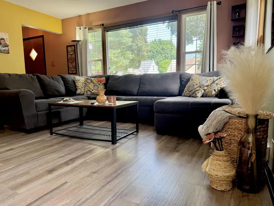 3819 N 81st STREET, Milwaukee, WI 53222 - #3