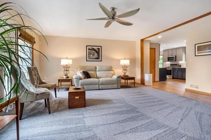 1674 Mapledale ROAD, West Bend, WI 53090 - #3