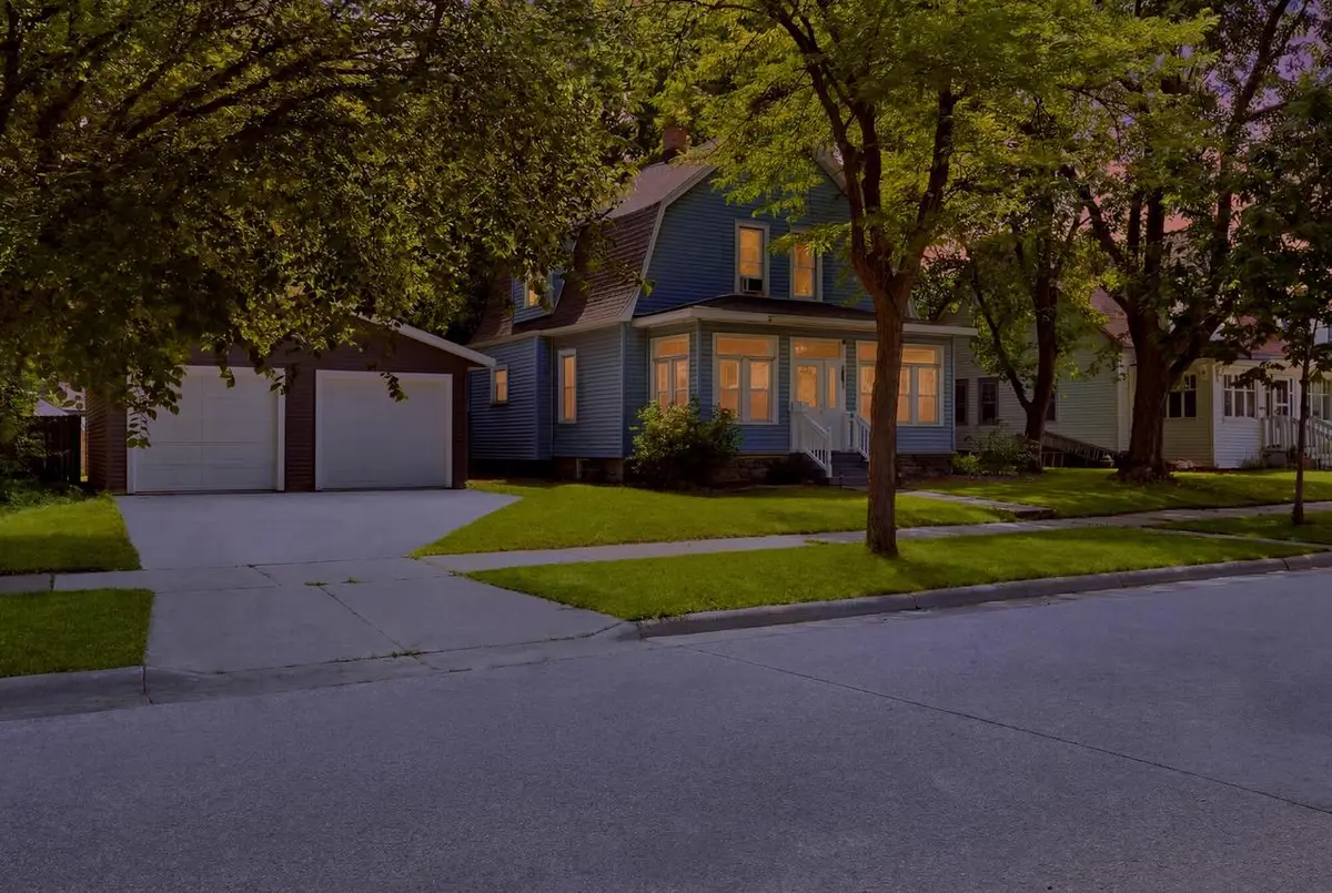 413 20th STREET S, La Crosse, WI 54601 - #1