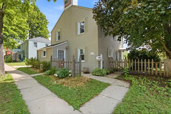 5594 Arrowwood STREET, Milwaukee, WI 53219