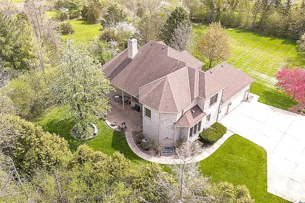 10935 N Oriole LANE, Mequon, WI 53092