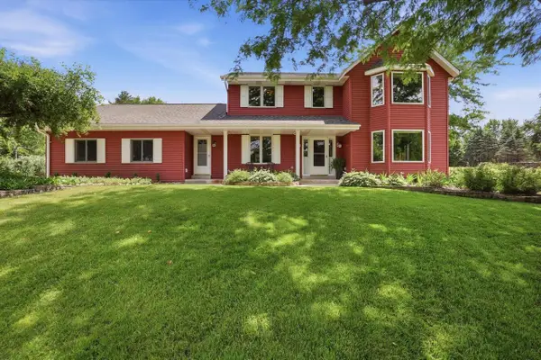 W343N6980 Circle DRIVE, Oconomowoc, WI 53066