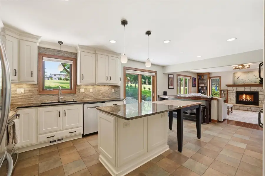 W343N6980 Circle DRIVE, Oconomowoc, WI 53066 - #3