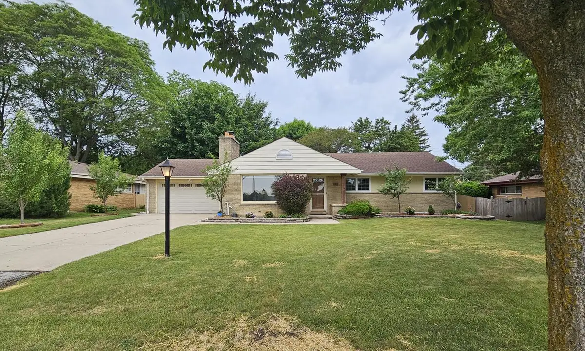 2127 N 122nd STREET, Wauwatosa, WI 53226 - #1