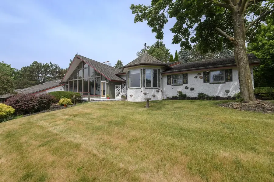 W215N5353 Ada COURT, Menomonee Falls, WI 53051 - #3