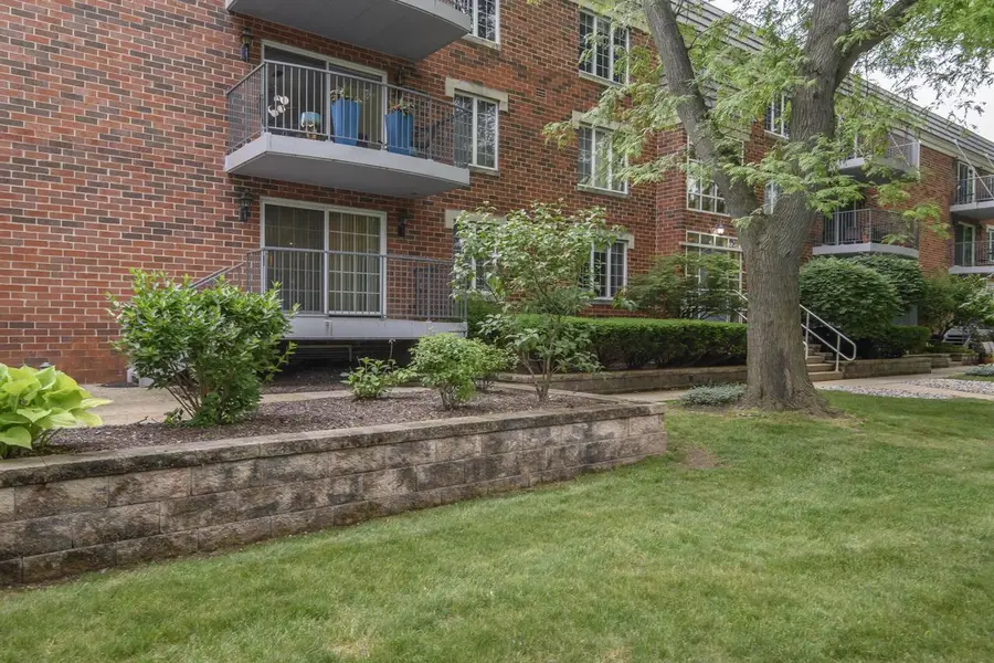 13335 Watertown Plank ROAD #110, Elm Grove, WI 53122 - #3