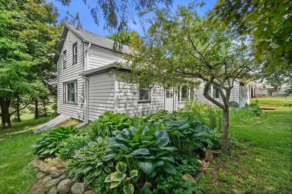 6544 Mohawk ROAD, Allenton, WI 53002