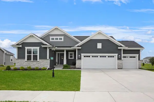 2846 Kegonsa DRIVE, Oconomowoc, WI 53066