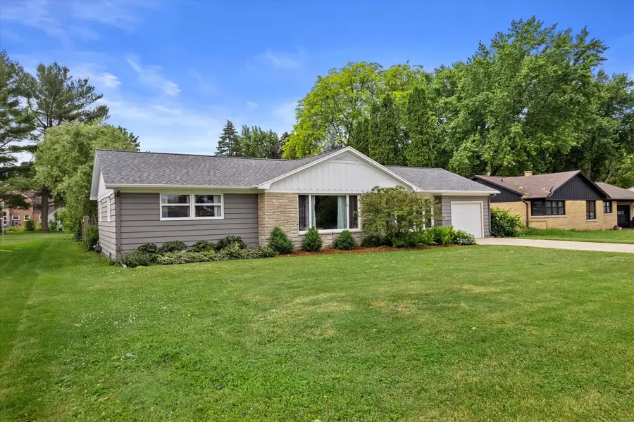 630 E Center STREET, Juneau, WI 53039 - #2