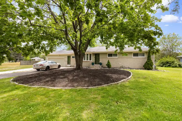 3301 E Carol COURT, Oak Creek, WI 53154