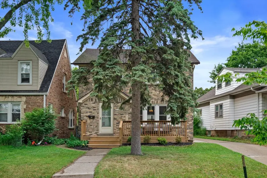 1512 E Olive STREET, Shorewood, WI 53211 - #2