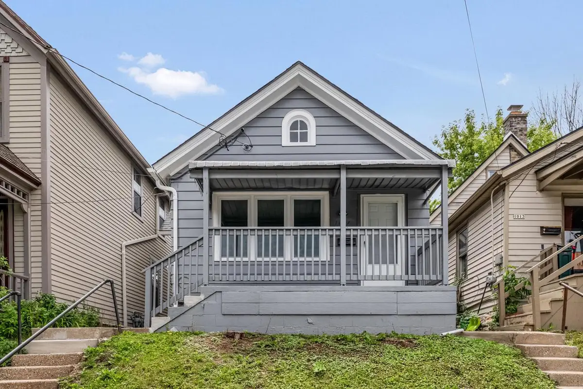 1017 E Pearson STREET, Milwaukee, WI 53202 - #1