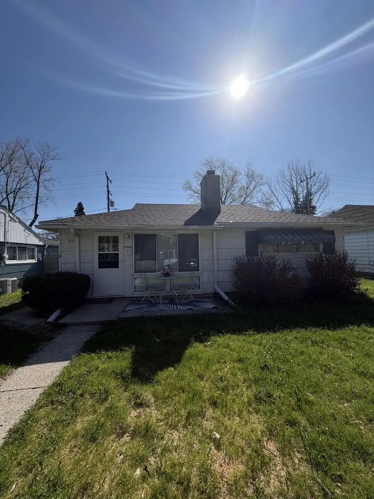 4262 N 42nd PLACE, Milwaukee, WI 53216 - #1